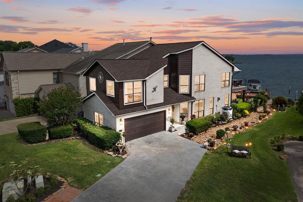 2117 Gunwale Circle, Willis, Texas image 1