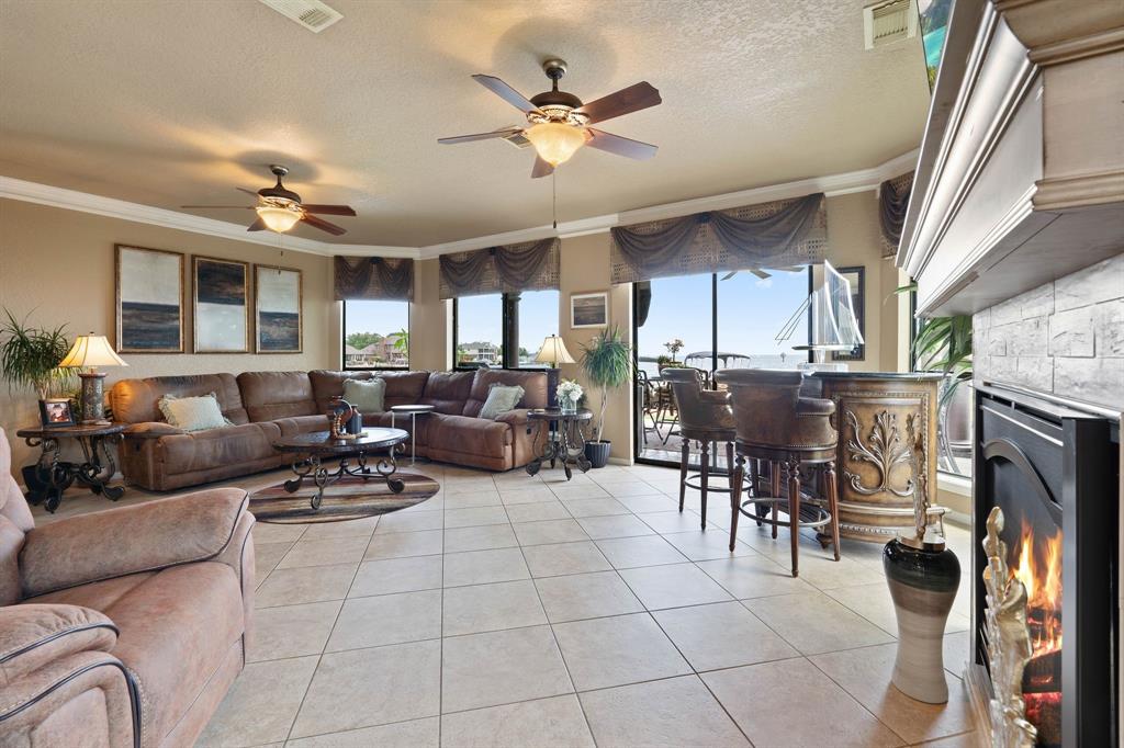 2117 Gunwale Circle, Willis, Texas image 9