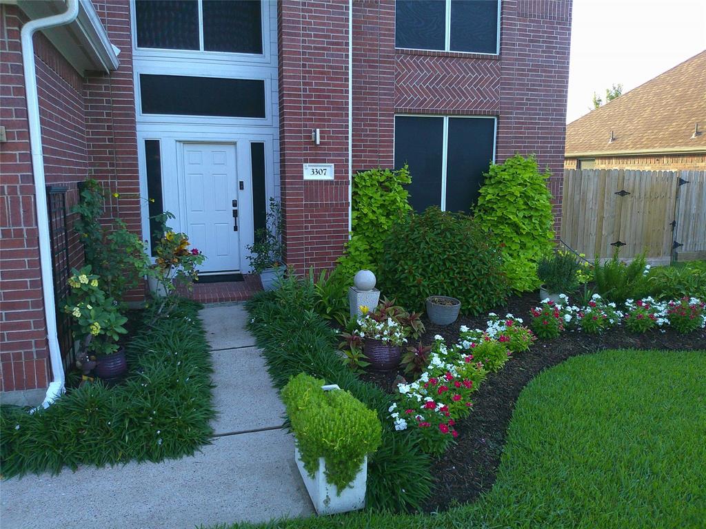 3307 Norma Lane