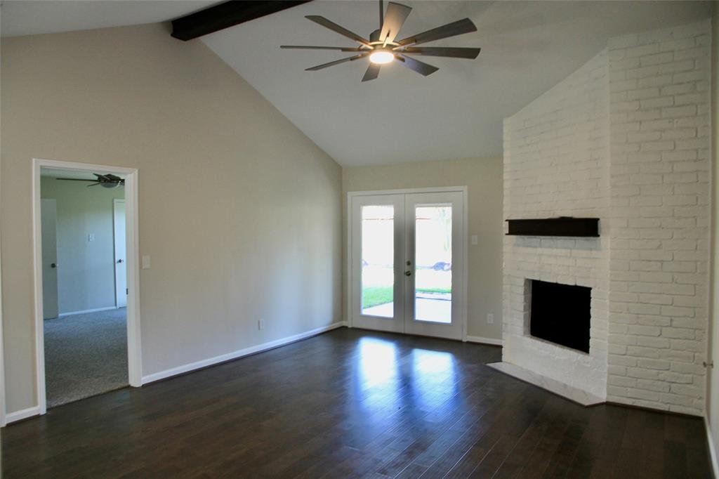 513 N Travis Street, Deer Park, Texas image 9