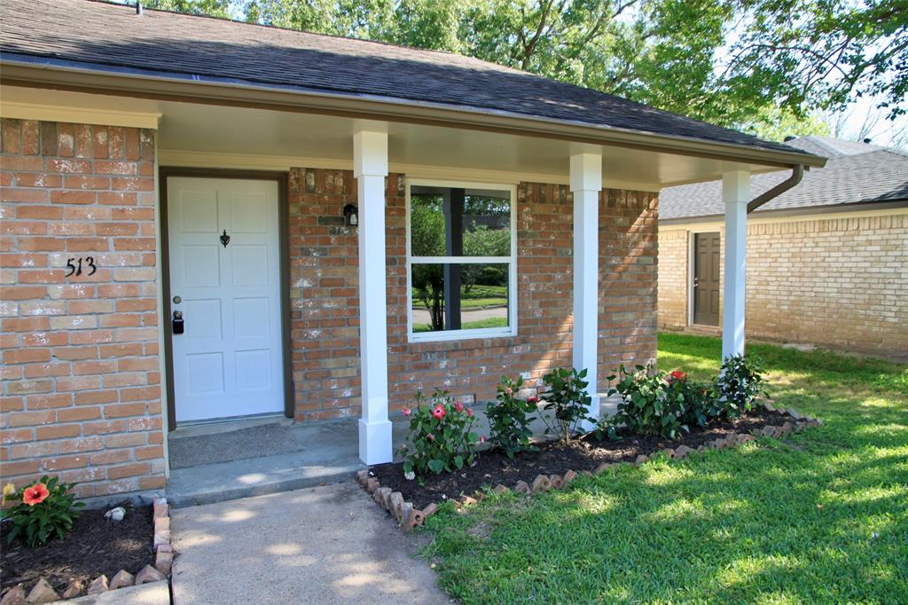 513 N Travis Street, Deer Park, Texas image 2