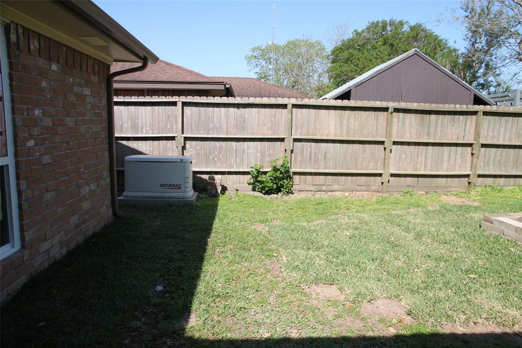 513 N Travis Street, Deer Park, Texas image 24