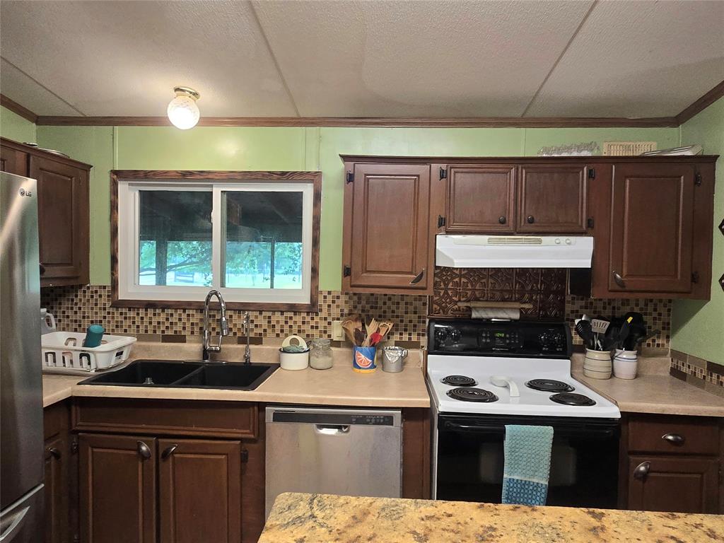 426 County Road 6052, Dayton, Texas image 7
