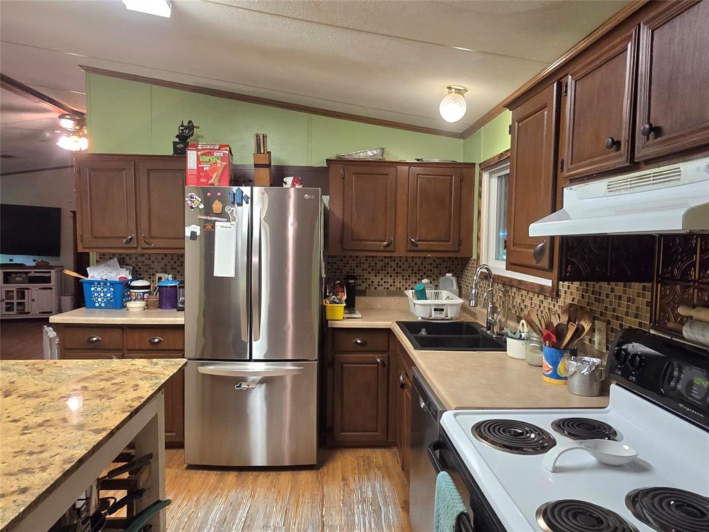 426 County Road 6052, Dayton, Texas image 6