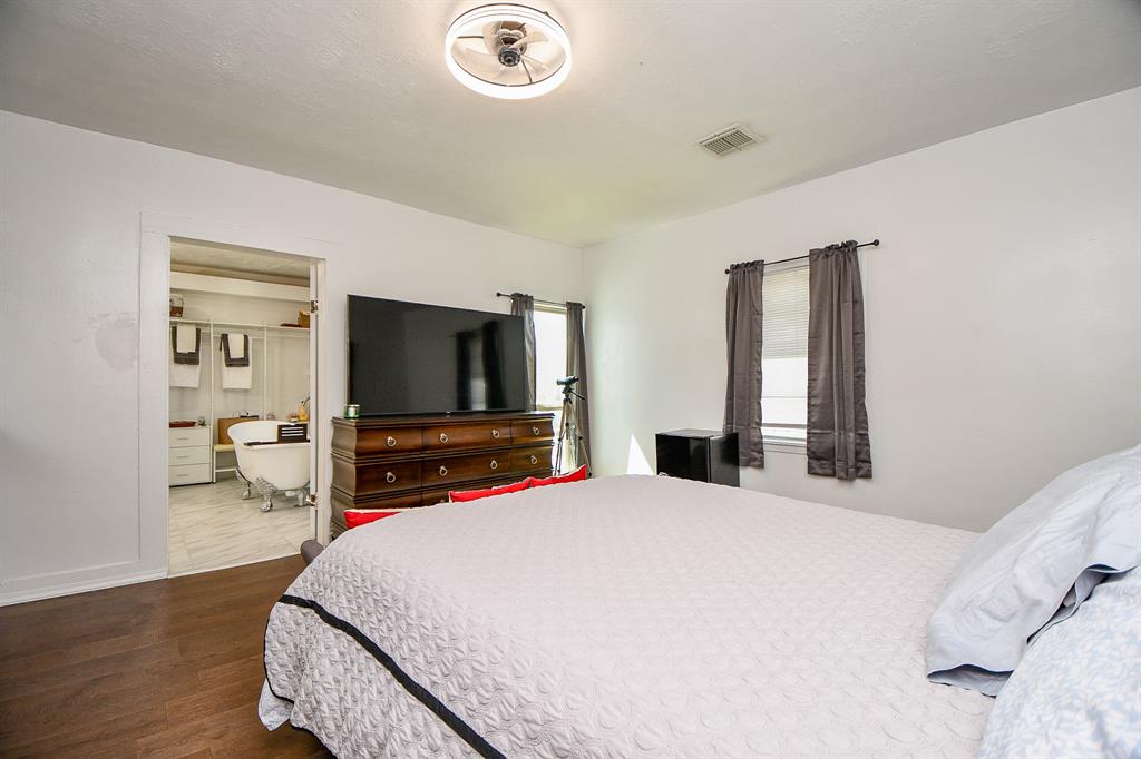 1127 Avenue L, Galveston, Texas image 21