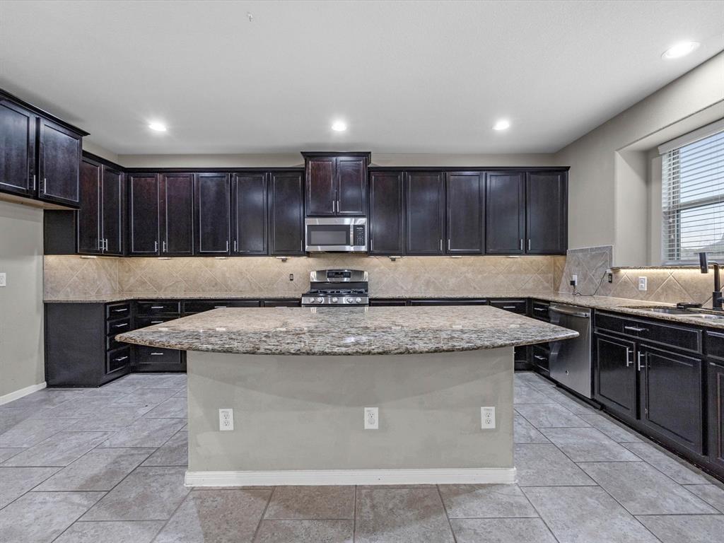 21557 Spear Valley Lane, Porter, Texas image 8