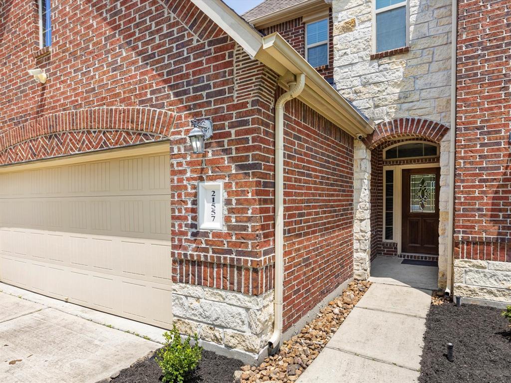 21557 Spear Valley Lane, Porter, Texas image 2