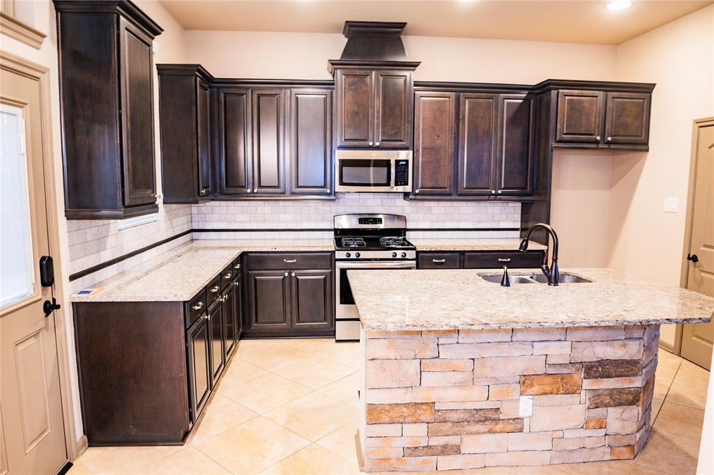 211 Cheswood Forest Place, Montgomery, Texas image 10