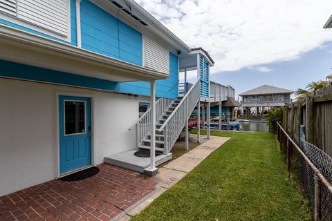 A home in Bayou Vista