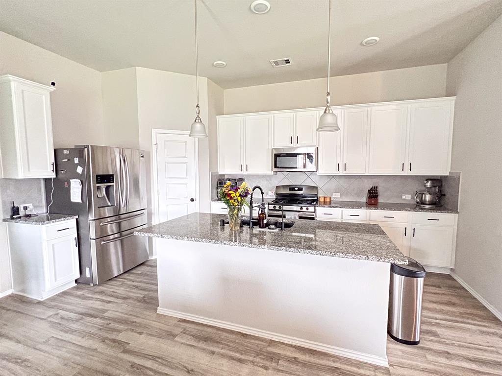 6807 Blue Stem Hill Circle