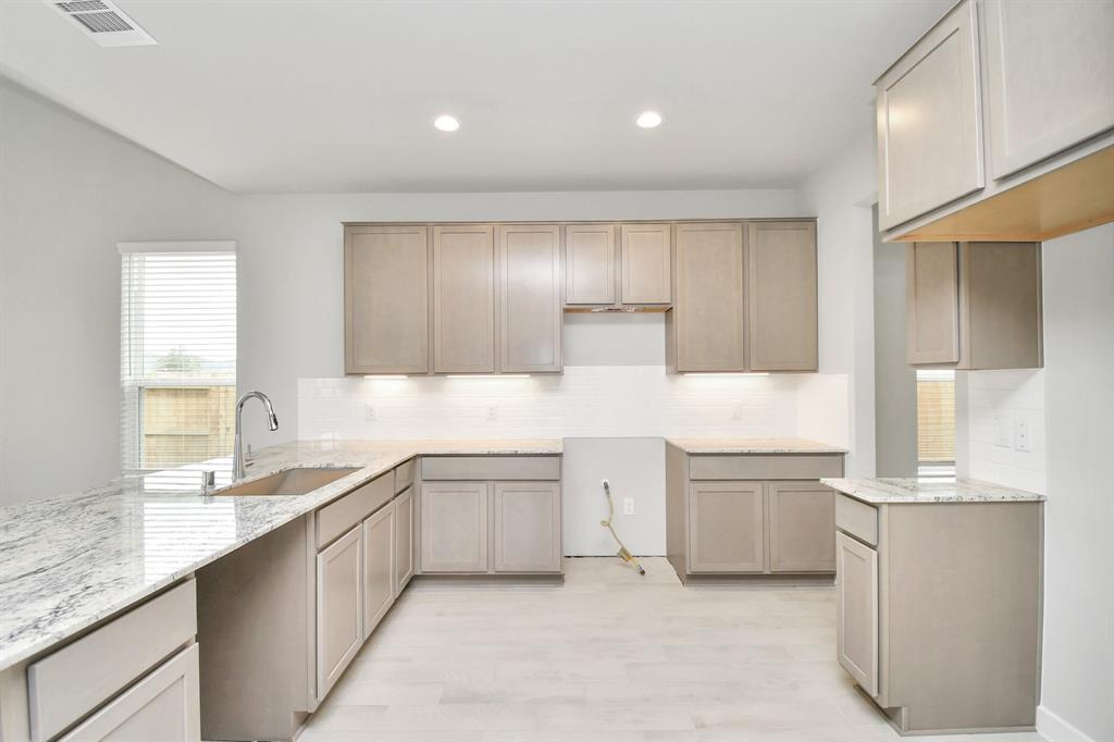 19707 Isola Breeze Drive Dr, Hockley, Texas image 13