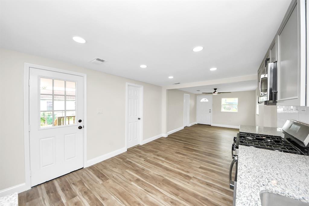 7725 Avenue H, Houston, Texas image 9
