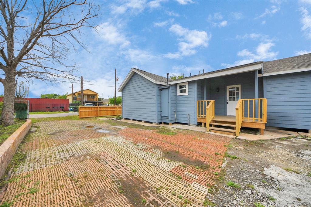 7725 Avenue H, Houston, Texas image 27