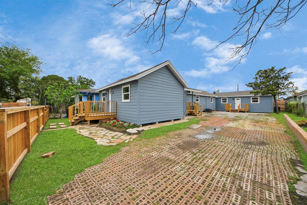 7725 Avenue H, Houston, Texas image 25