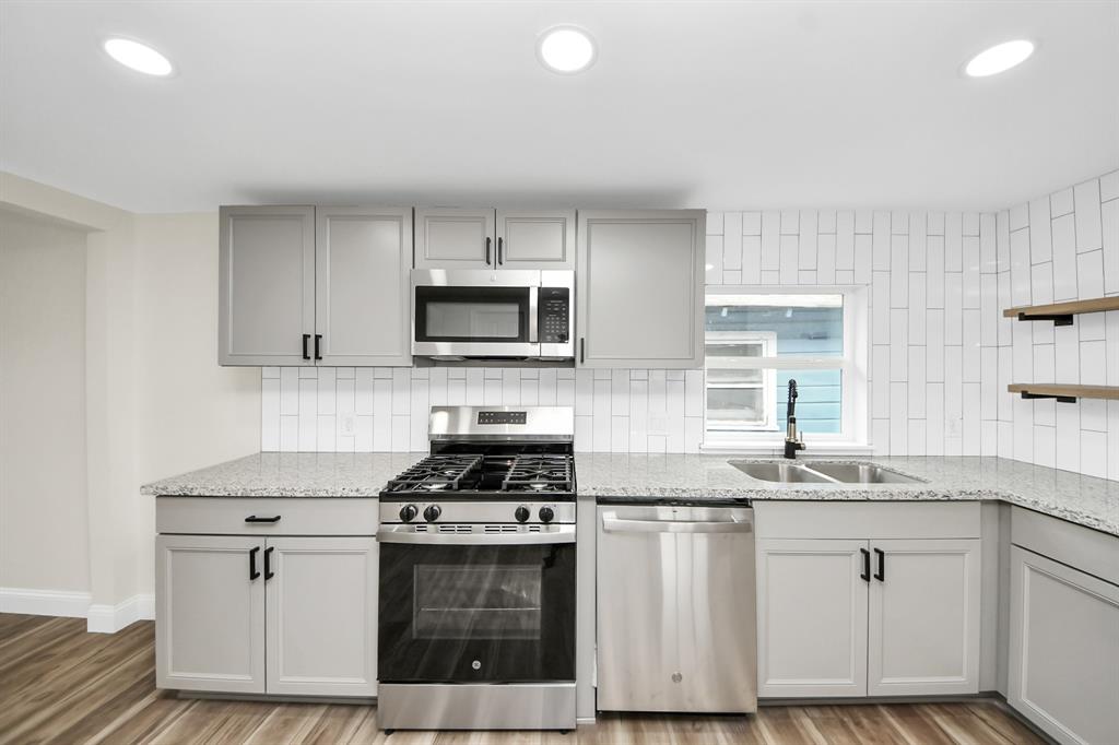 7725 Avenue H, Houston, Texas image 6