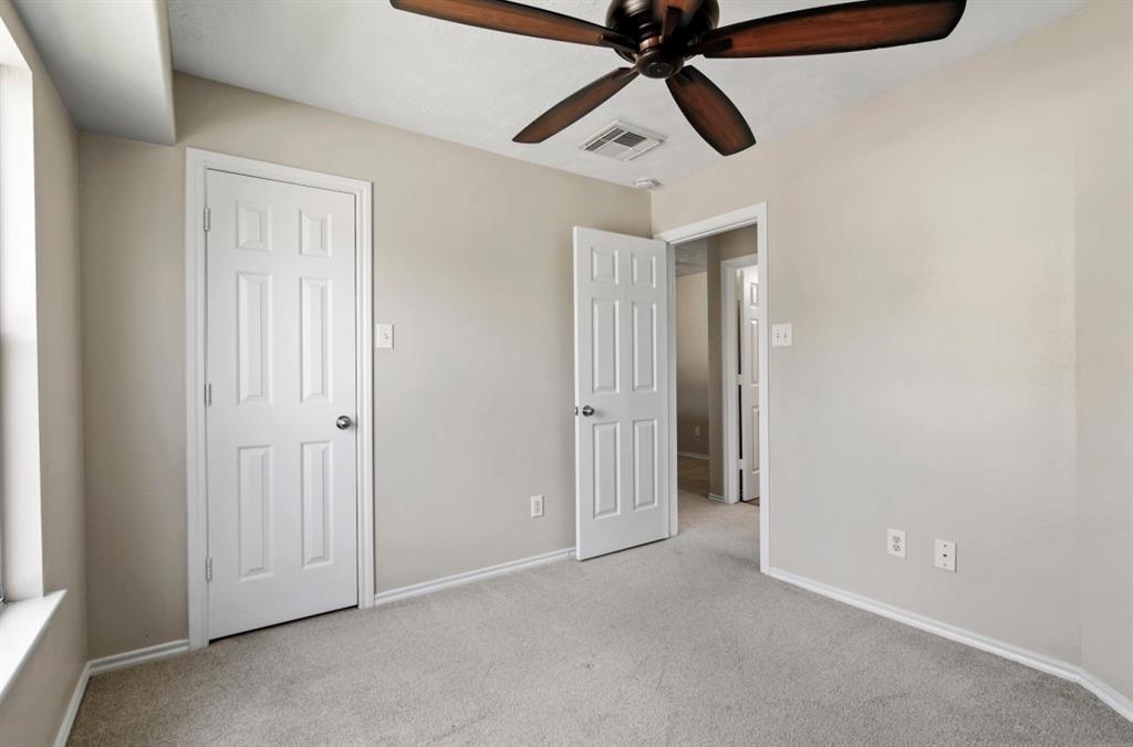 17242 Oakwood Chase Drive, Spring, Texas image 22