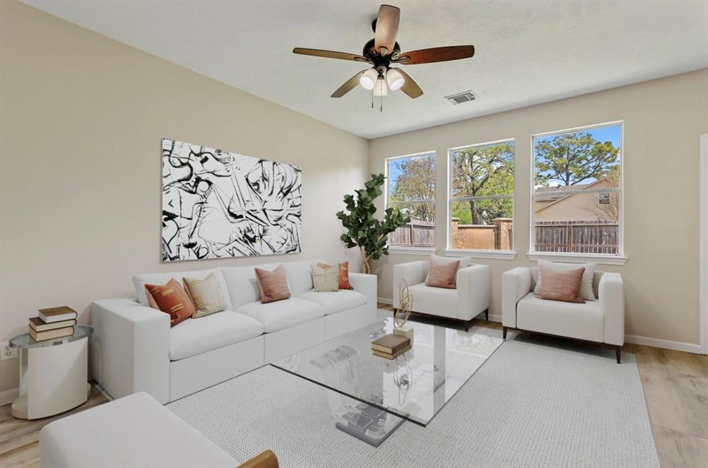 17242 Oakwood Chase Drive, Spring, Texas image 11