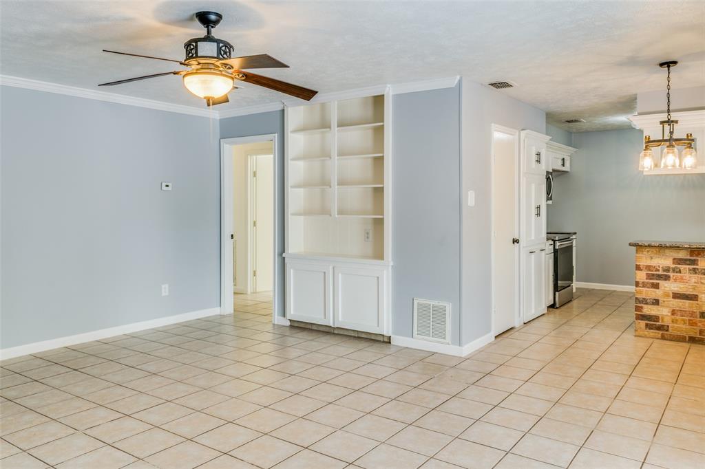 2113 Yorktown Court, League City, Texas image 8