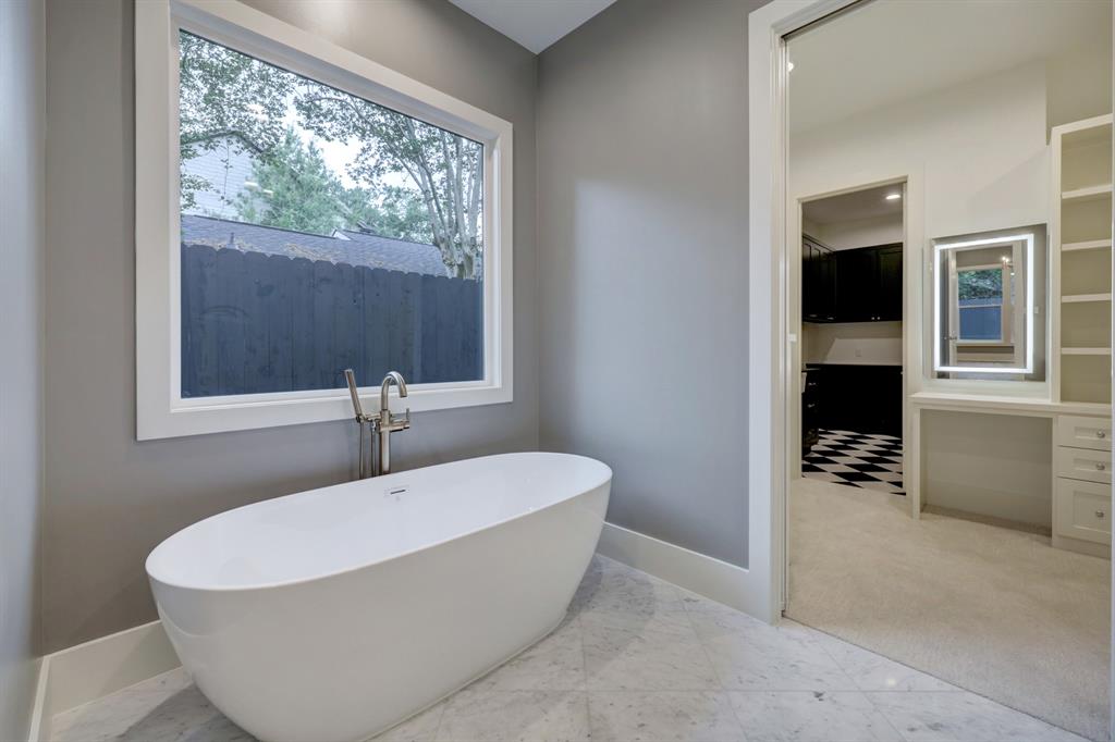 1237 Wakefield Drive, Houston, Texas image 16