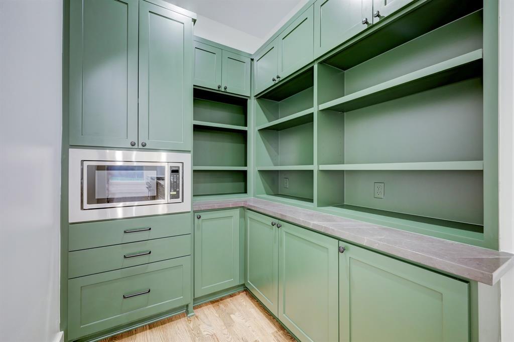 1237 Wakefield Drive, Houston, Texas image 12
