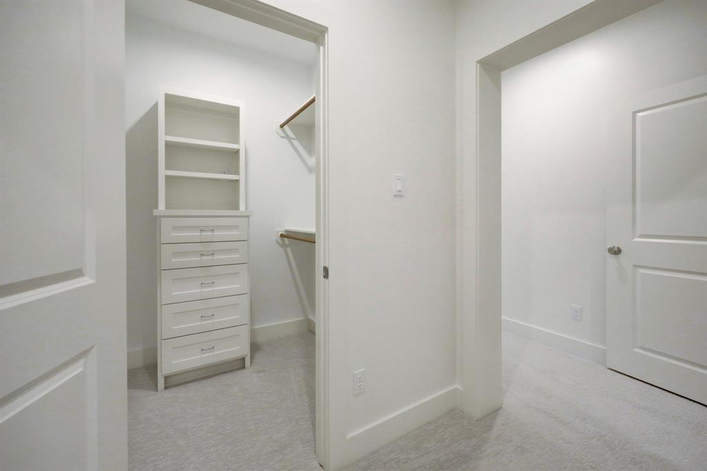 1237 Wakefield Drive, Houston, Texas image 31