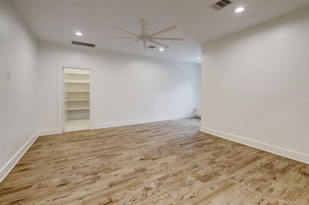1237 Wakefield Drive, Houston, Texas image 28