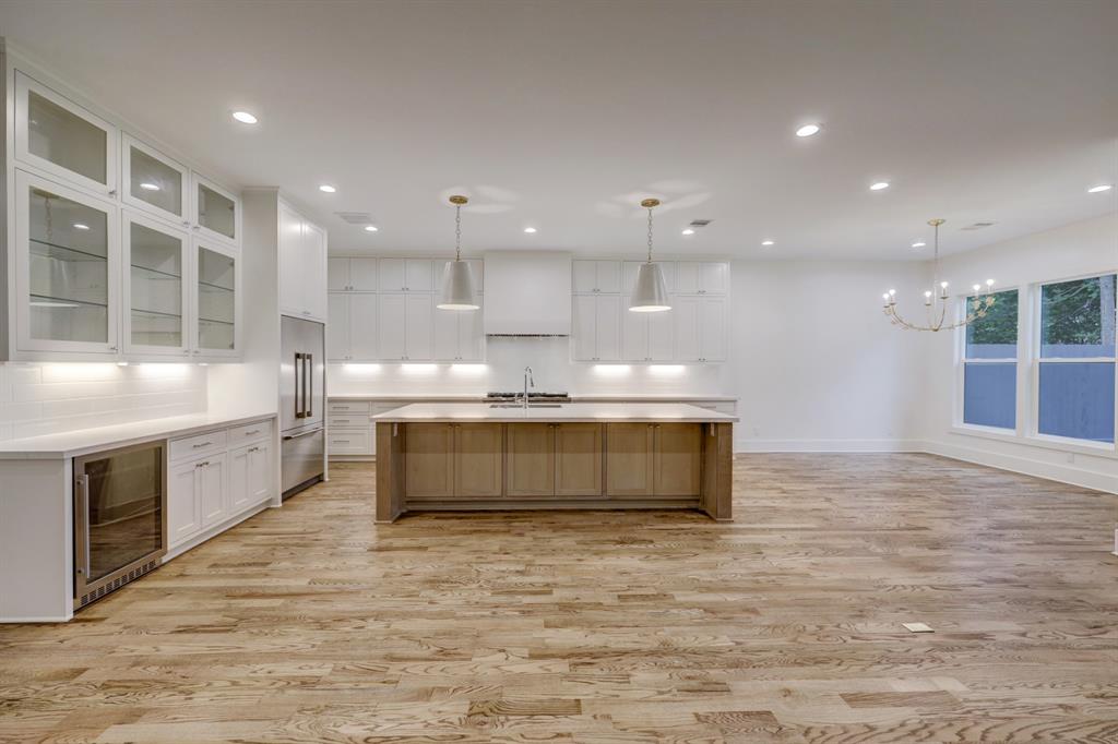 1237 Wakefield Drive, Houston, Texas image 9