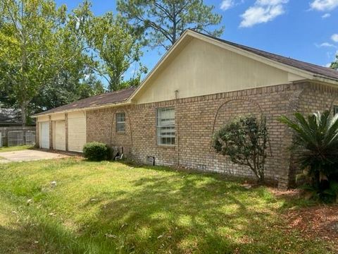 A home in Angleton