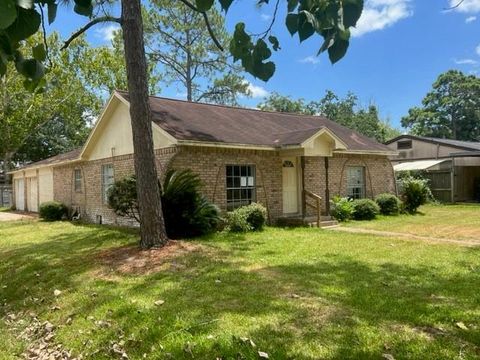 A home in Angleton