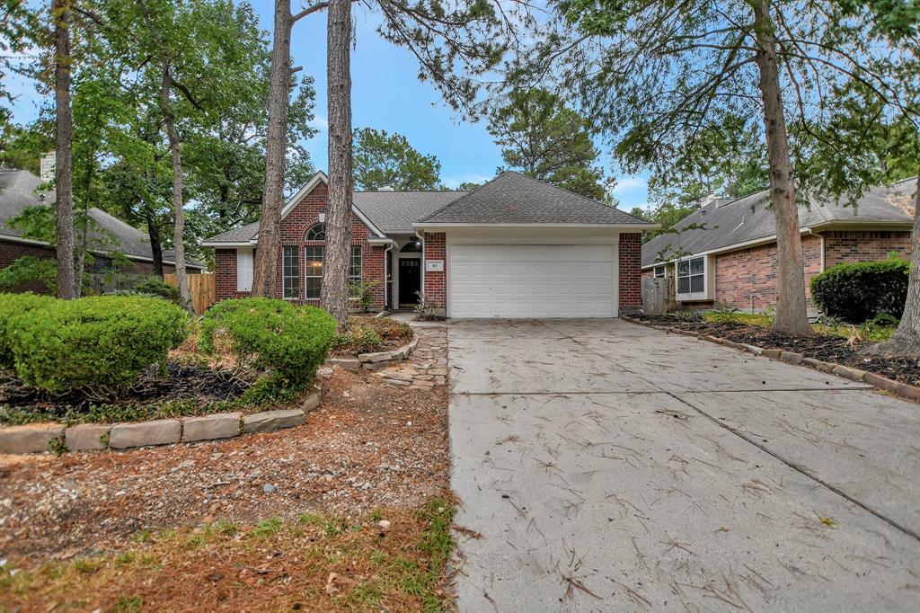 67 N Winterport Circle, The Woodlands, Texas image 2