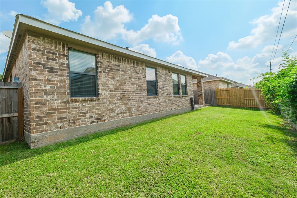 6115 Carnaby Lane, Rosenberg, Texas image 30