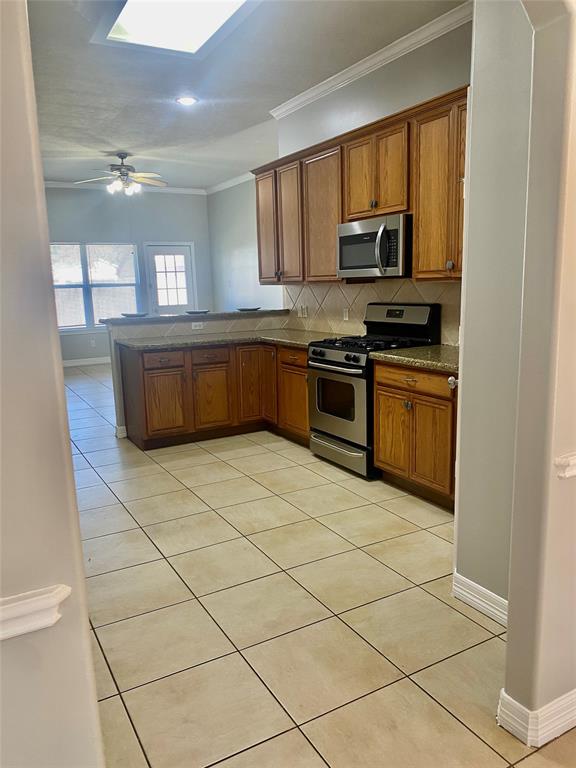 2411 Soledad Ridge Drive, Spring, Texas image 13