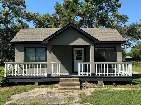 A home in Clute