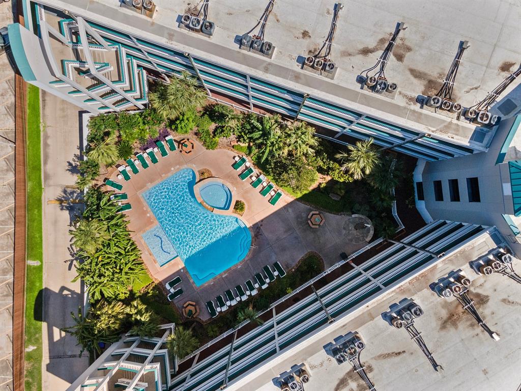 6102 Seawall Boulevard #104, Galveston, Texas image 18