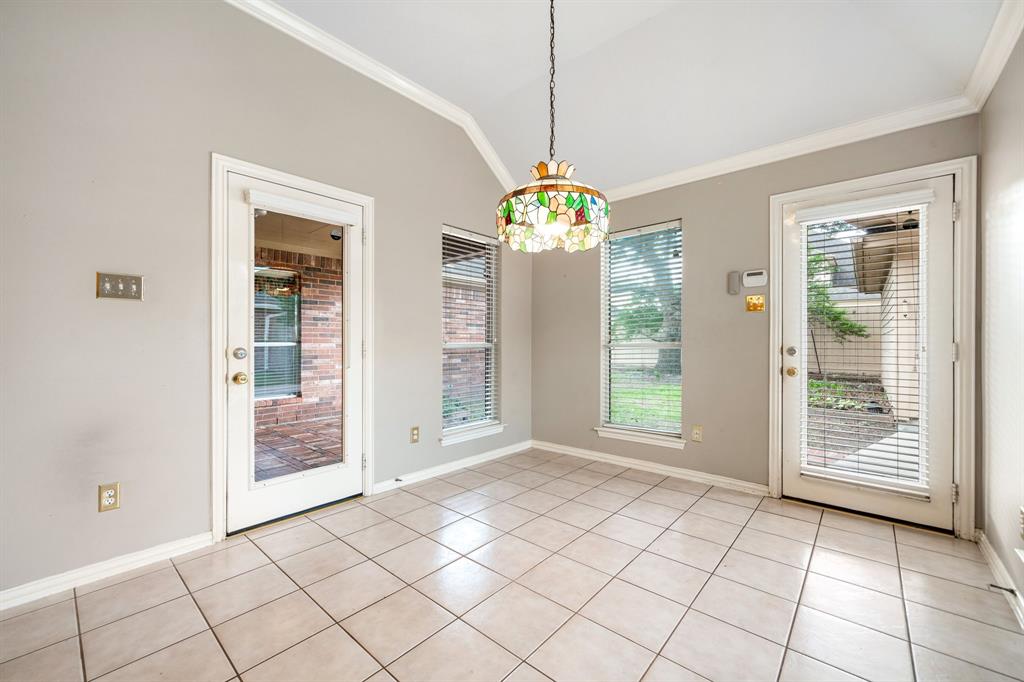 2710 Pebble Creek Drive, Pearland, Texas image 13