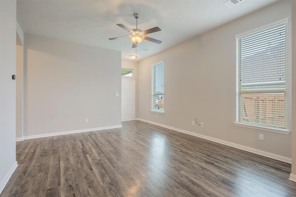 7406 Masters Drive, Navasota, Texas image 4