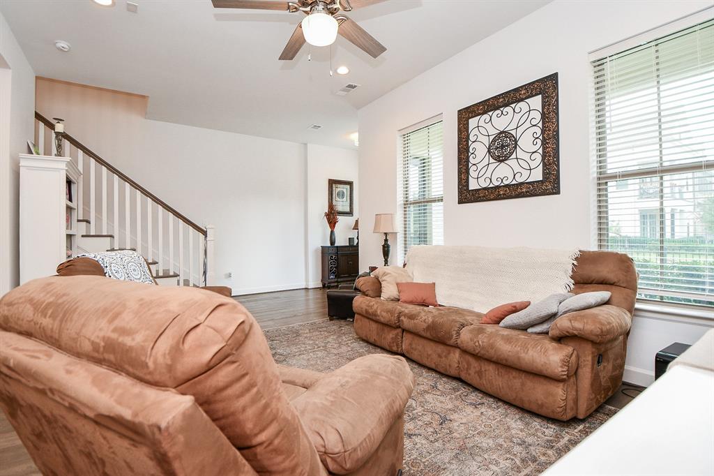 25213 Liberty Mill Drive, Spring, Texas image 5