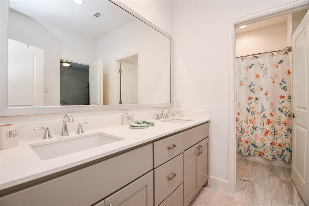 25213 Liberty Mill Drive, Spring, Texas image 39