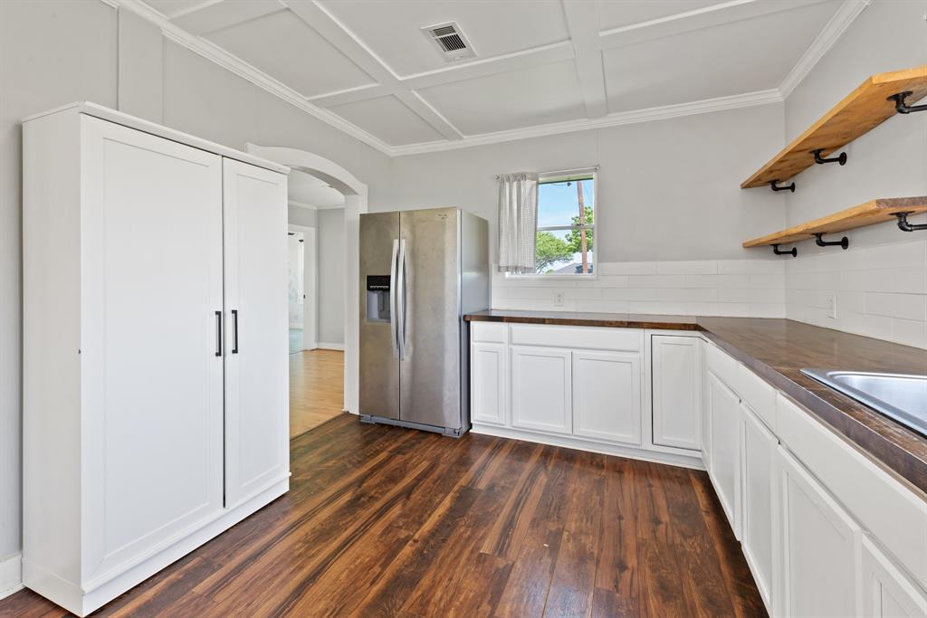 109 Kovar Street, Snook, Texas image 13