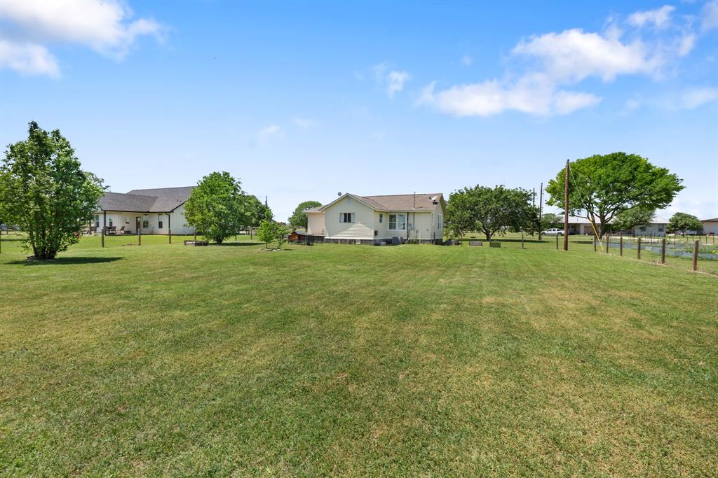 109 Kovar Street, Snook, Texas image 22