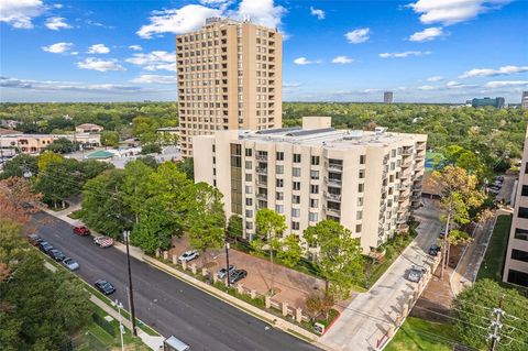 Condominium in Houston TX 661 Bering Drive.jpg