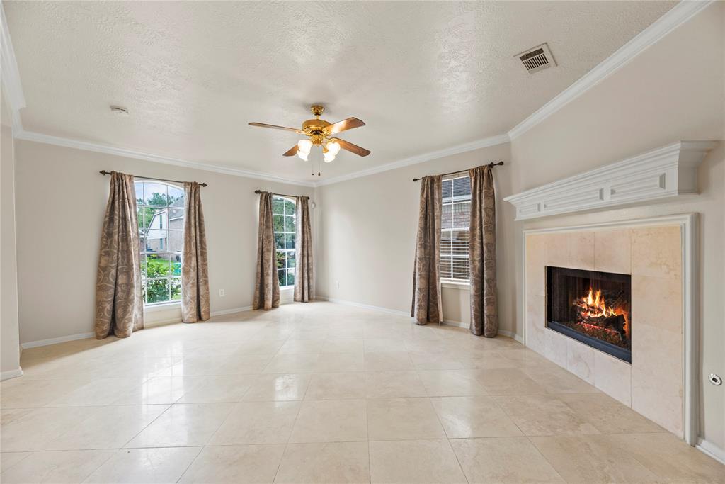 8615 Westcove Circle, Houston, Texas image 9