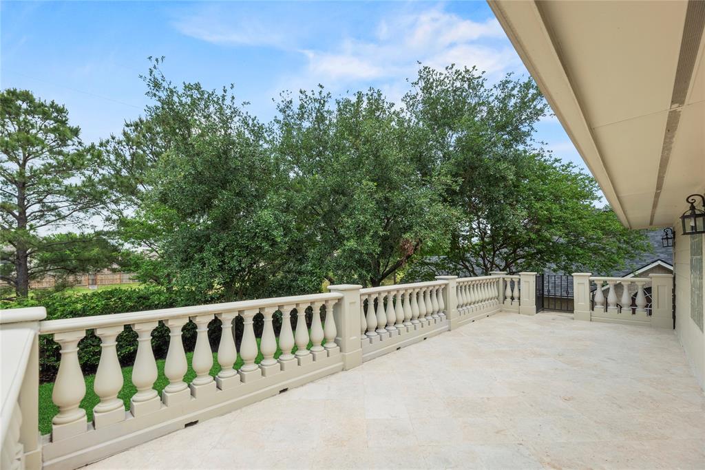 8615 Westcove Circle, Houston, Texas image 25