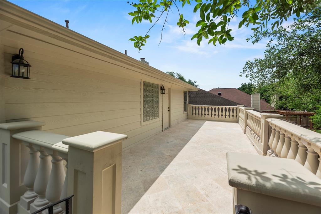 8615 Westcove Circle, Houston, Texas image 24
