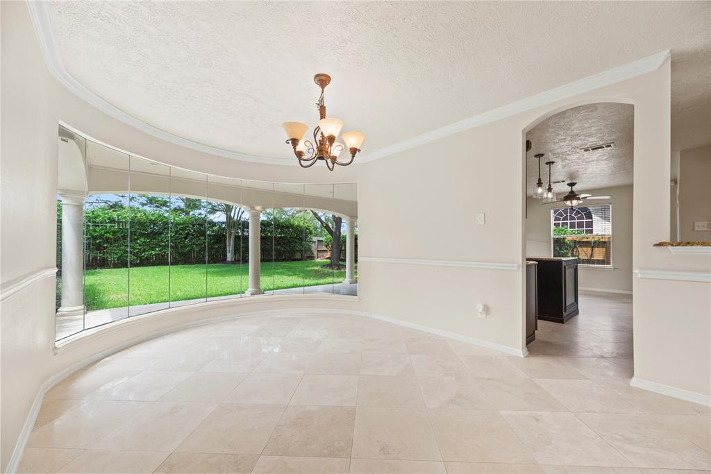 8615 Westcove Circle, Houston, Texas image 4