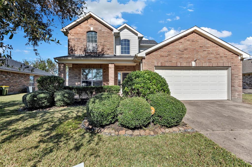 7403 Newport Lane, Pearland, Texas image 1