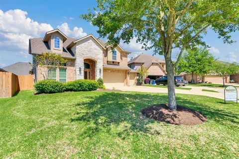 Single Family Residence in League City TX 2888 Lombardia Drive 2.jpg