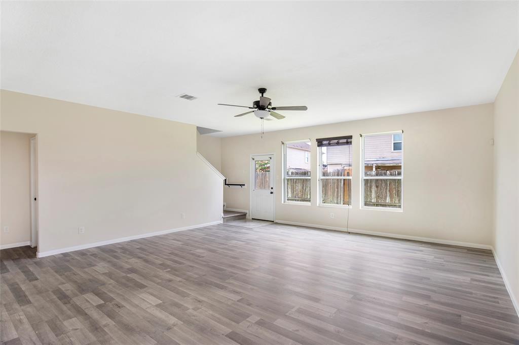 1726 Sun Point Court, Humble, Texas image 6