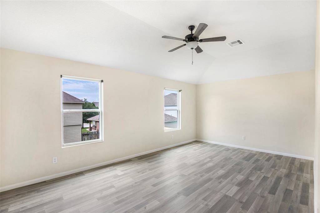 1726 Sun Point Court, Humble, Texas image 27