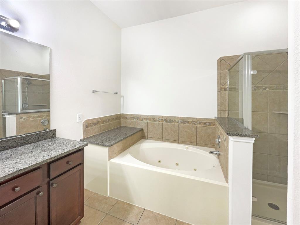 3608 Mahogany Trail, Pearland, Texas image 7